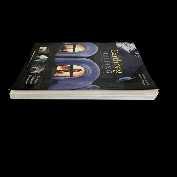 Earthbag Building The Tools, Tricks and Techniques SC Mother Earth News 2004 - Picture 5 of 14